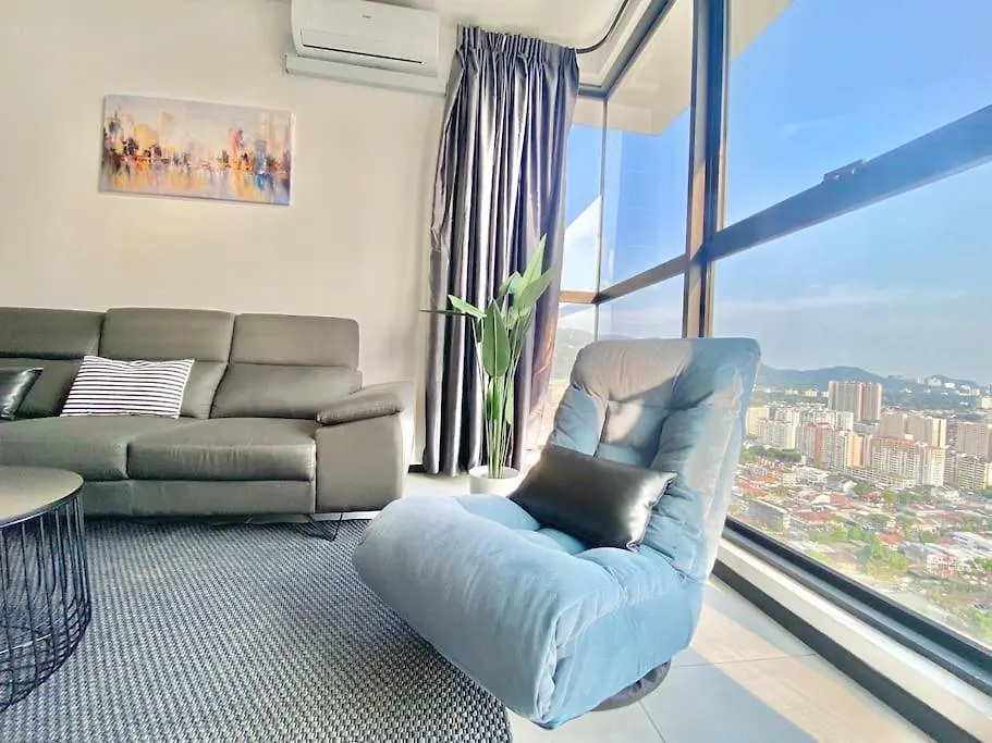 Jelutong Urban Suites #High Floor View #Infinity Pool #Georgetown #4Pax #2Br 2Bath #2 Queen #Quality Well Maintained #Private Host דירה