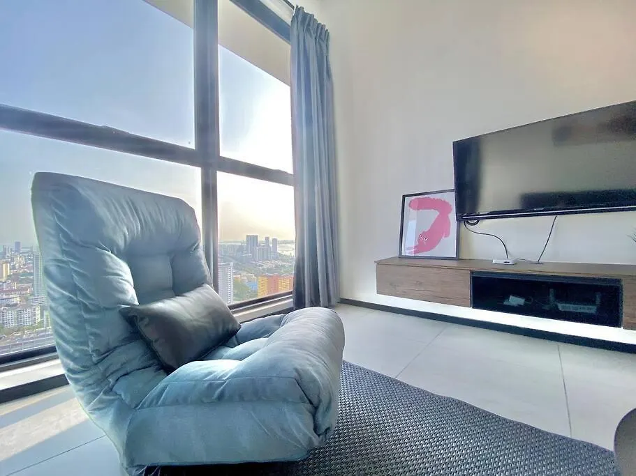 דירה Jelutong Urban Suites #High Floor View #Infinity Pool #Georgetown #4Pax #2Br 2Bath #2 Queen #Quality Well Maintained #Private Host