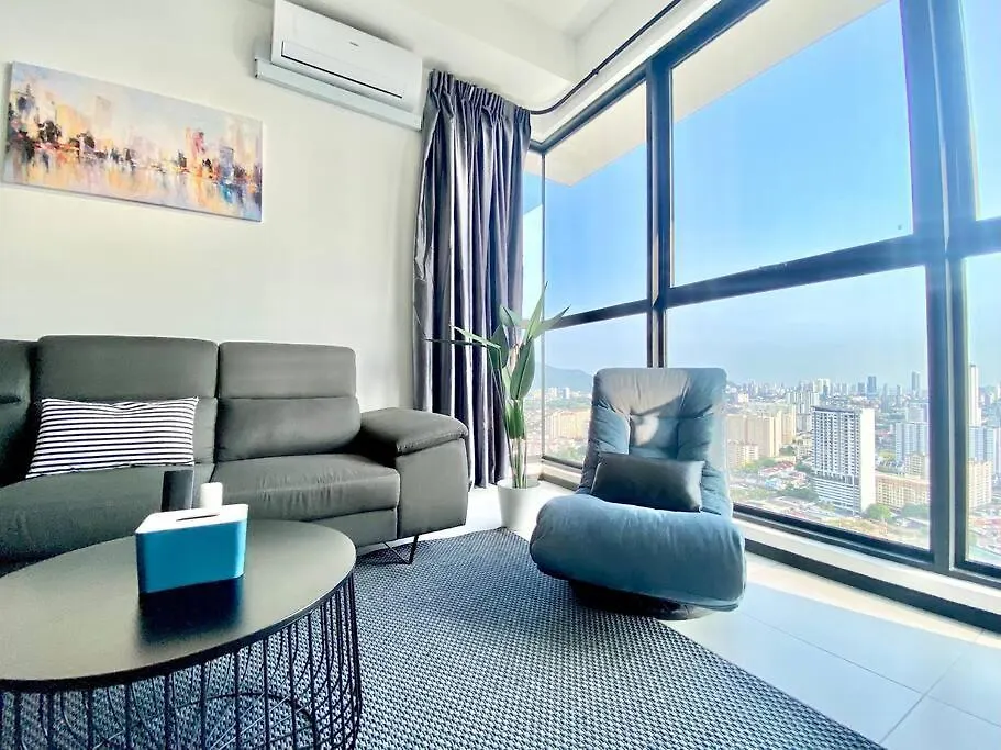 דירה Jelutong Urban Suites #High Floor View #Infinity Pool #Georgetown #4Pax #2Br 2Bath #2 Queen #Quality Well Maintained #Private Host מלזיה